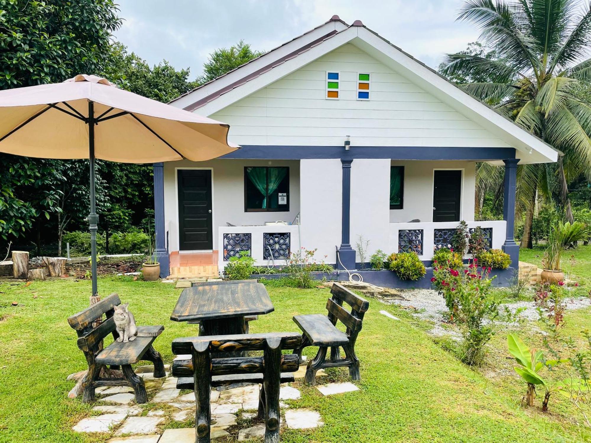 Kapal Terbang Guest House Langkawi Pantai Cenang  Bilik gambar